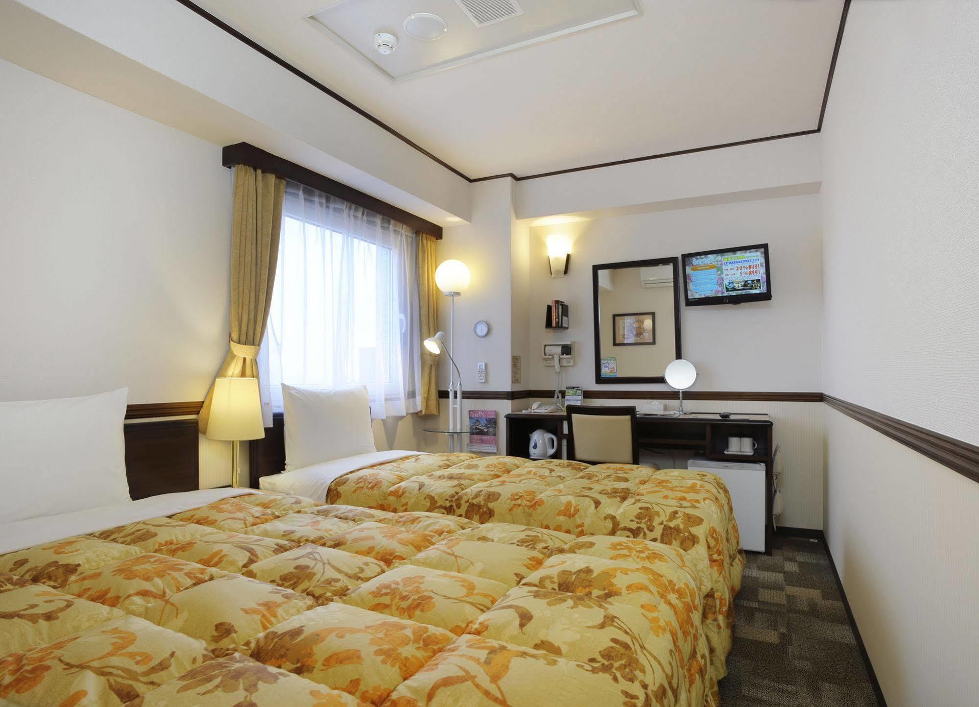 Toyoko Inn Oita Nakatsu Ekimae Экстерьер фото