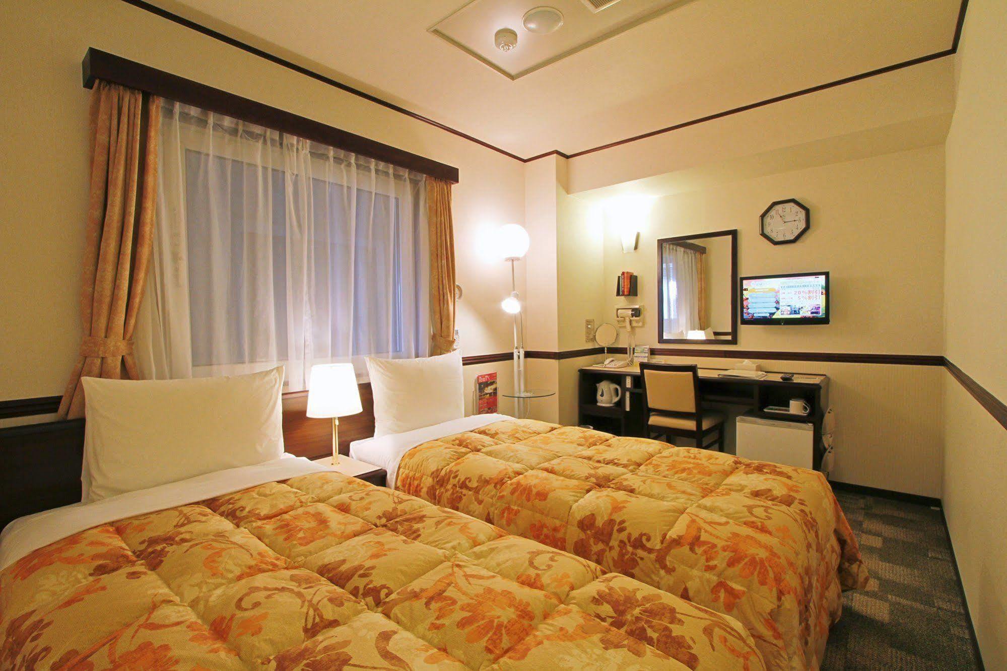 Toyoko Inn Oita Nakatsu Ekimae Экстерьер фото